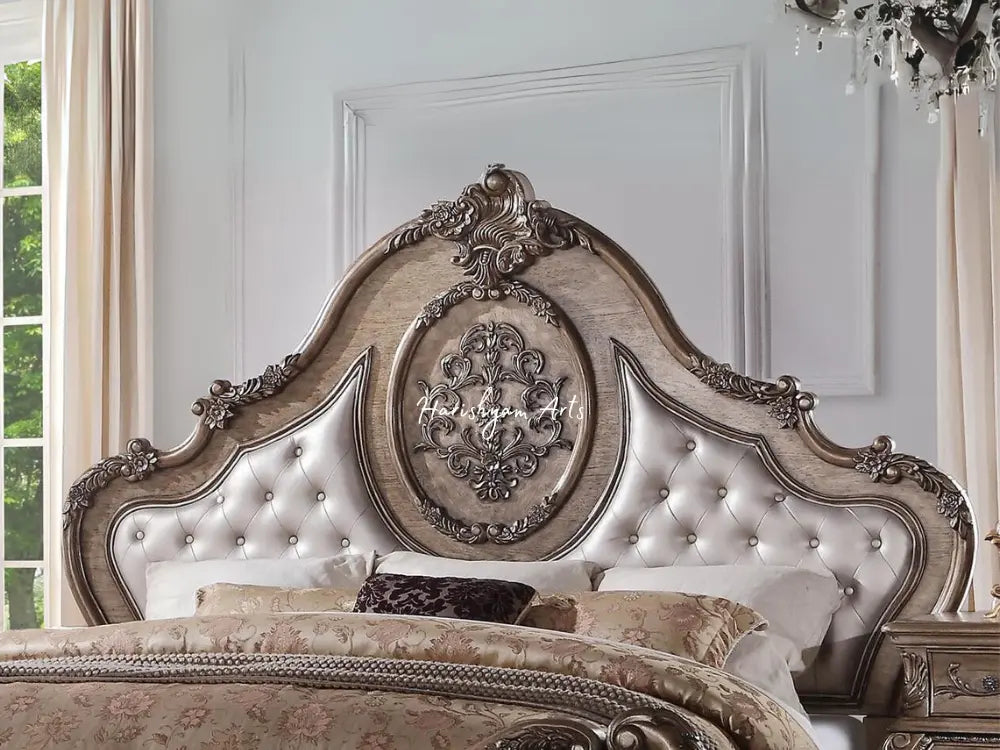 Timeless Oak Elegance 4-Piece King Bedroom Collection