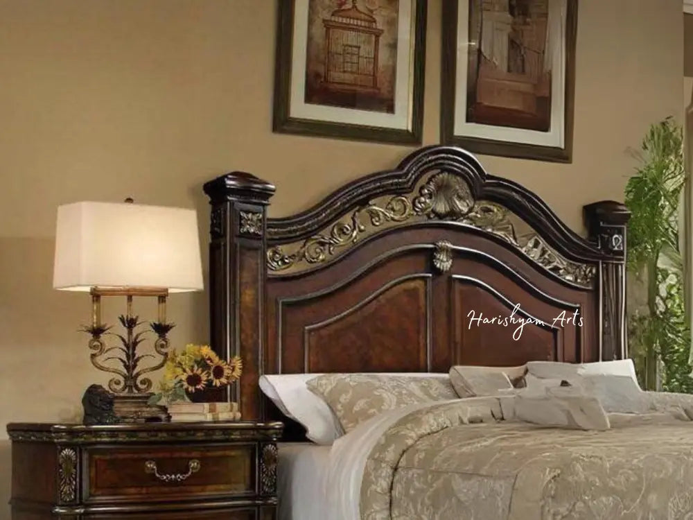 Vintage Elegance 4-Piece Queen Poster Bedroom Collection