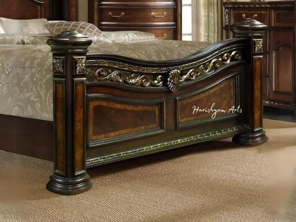 Vintage Elegance 4-Piece Queen Poster Bedroom Collection