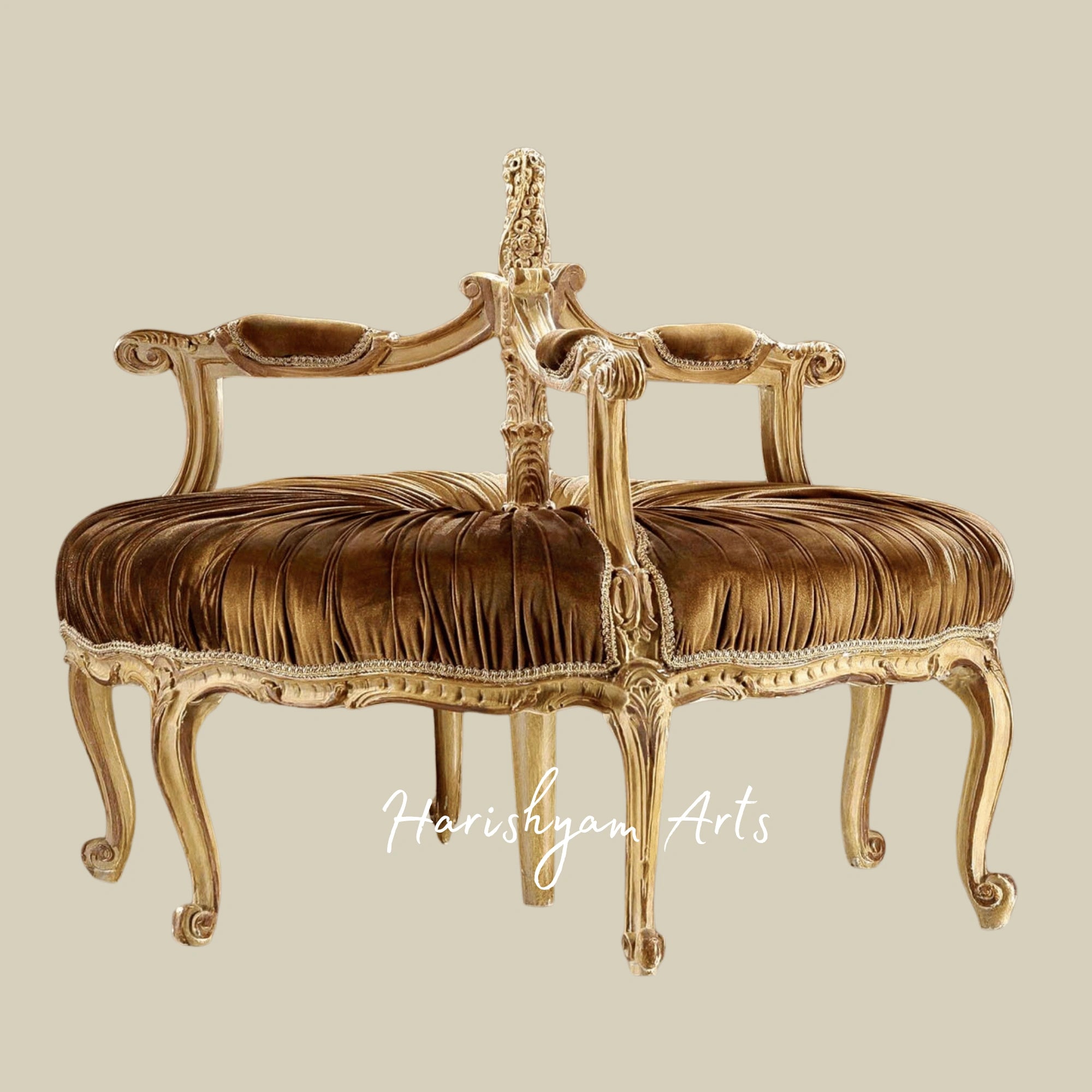 Classic Royal Centerpiece Chair with Plush Velvet Cushioning