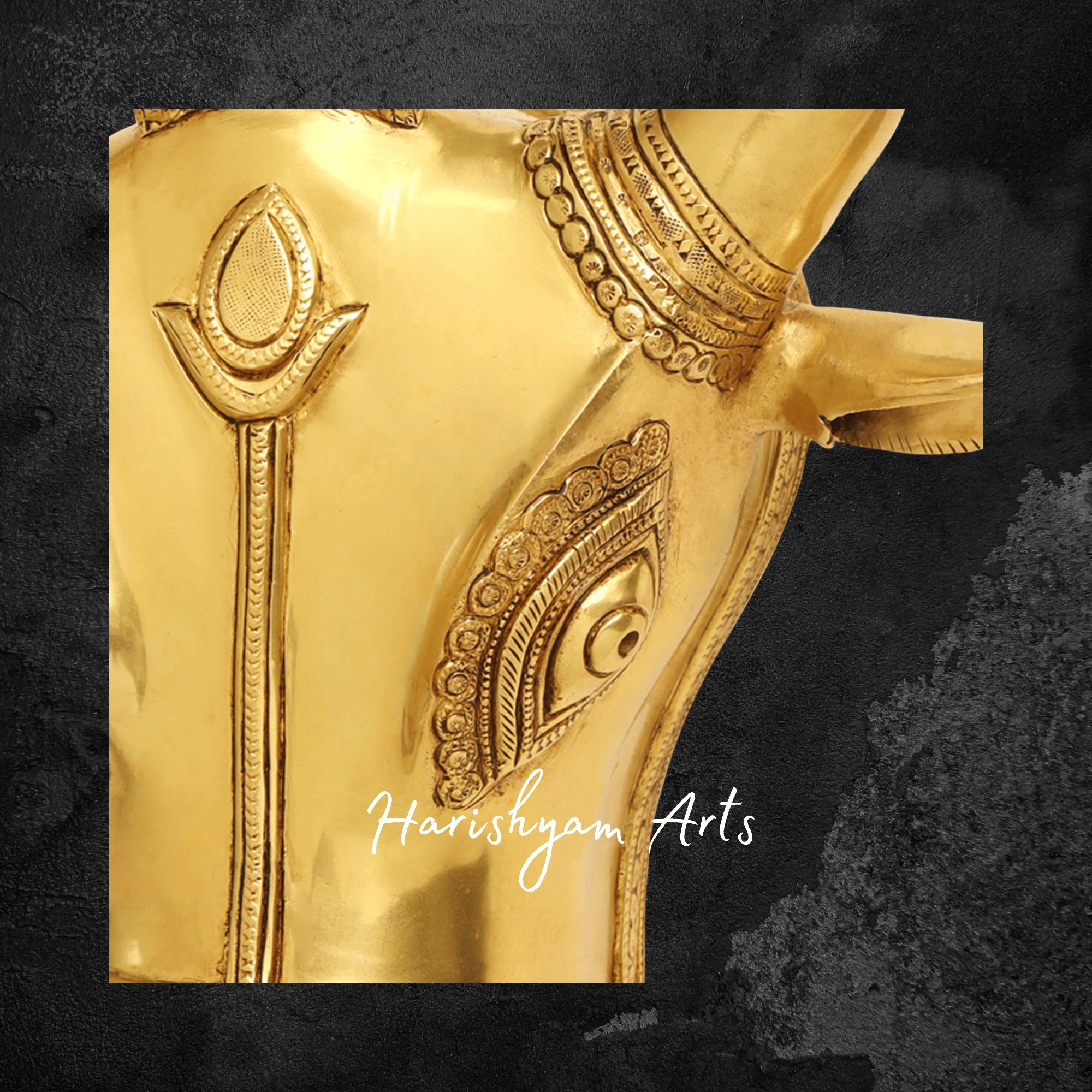 Handcrafted Brass Bull Head Wall Art for Rustic Interiors