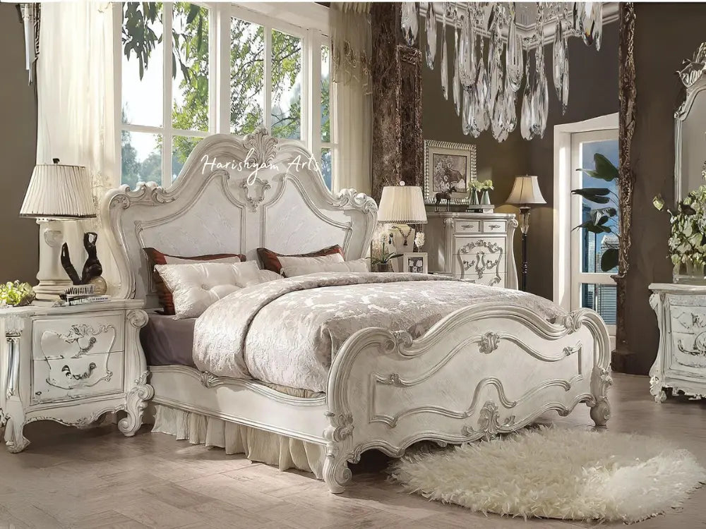 Ivory Splendor 3-Piece Queen Bedroom Ensemble