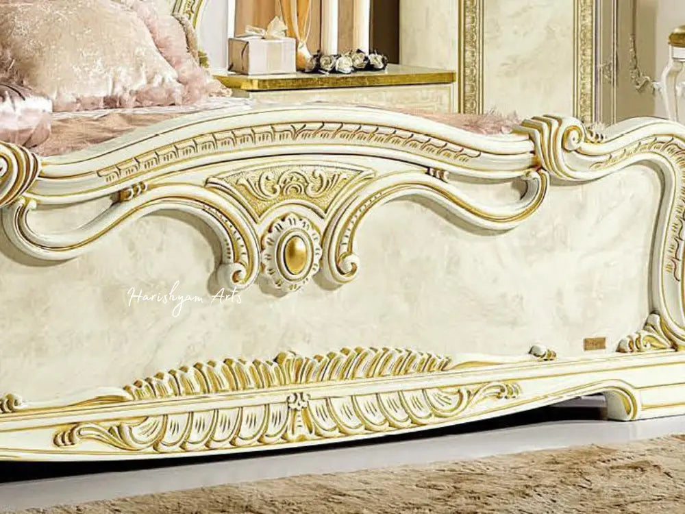 Opulent Ivory and Gold 3-Piece Queen Bedroom Set